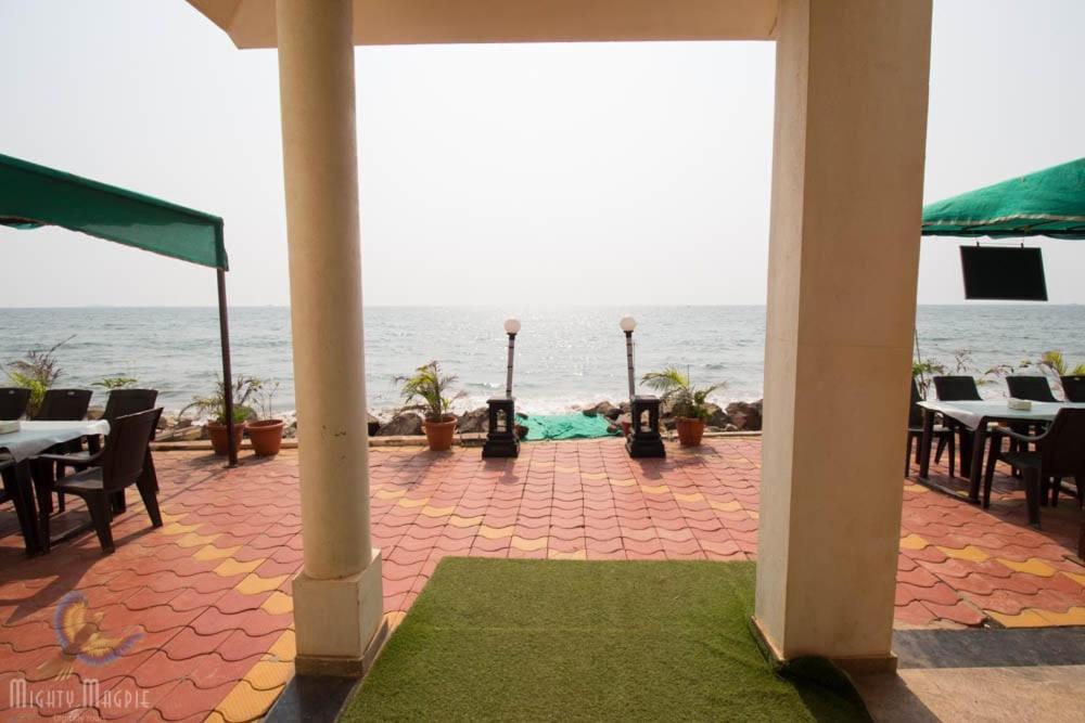 White Seasons Resort And Spa Devbag Chaoka Bagian luar foto